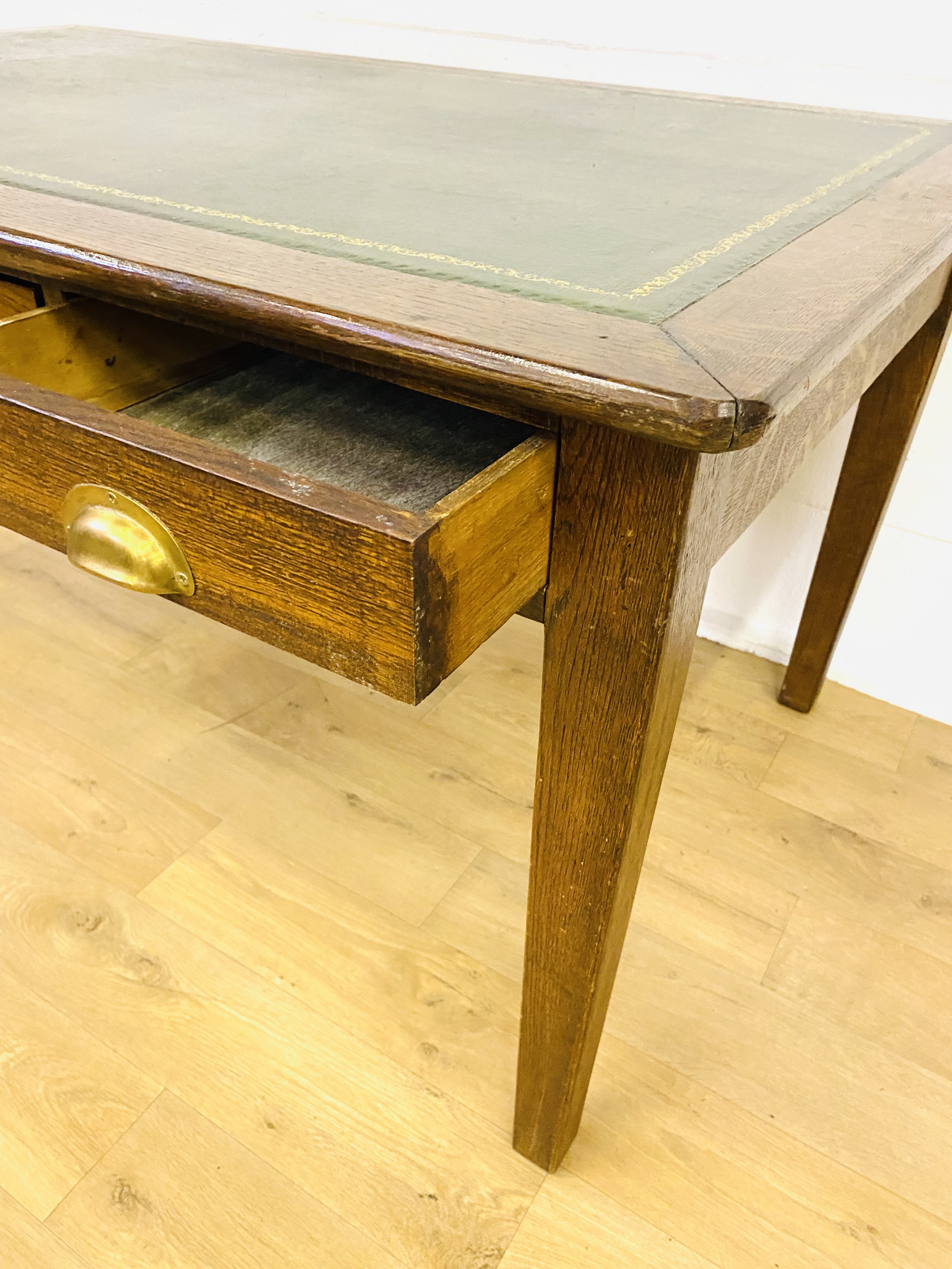 Oak library table - Image 4 of 5