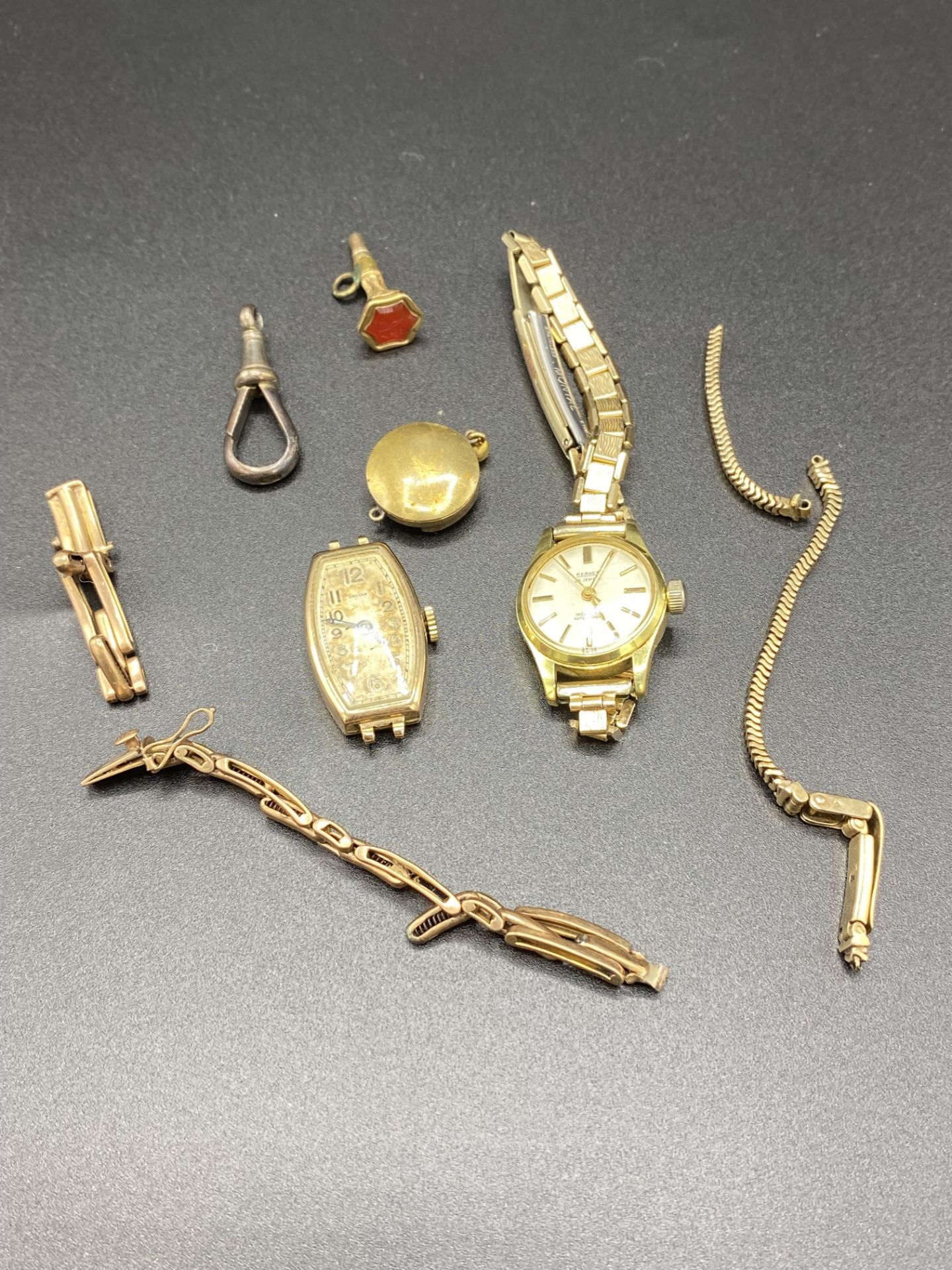 9ct gold wrist watch and other items