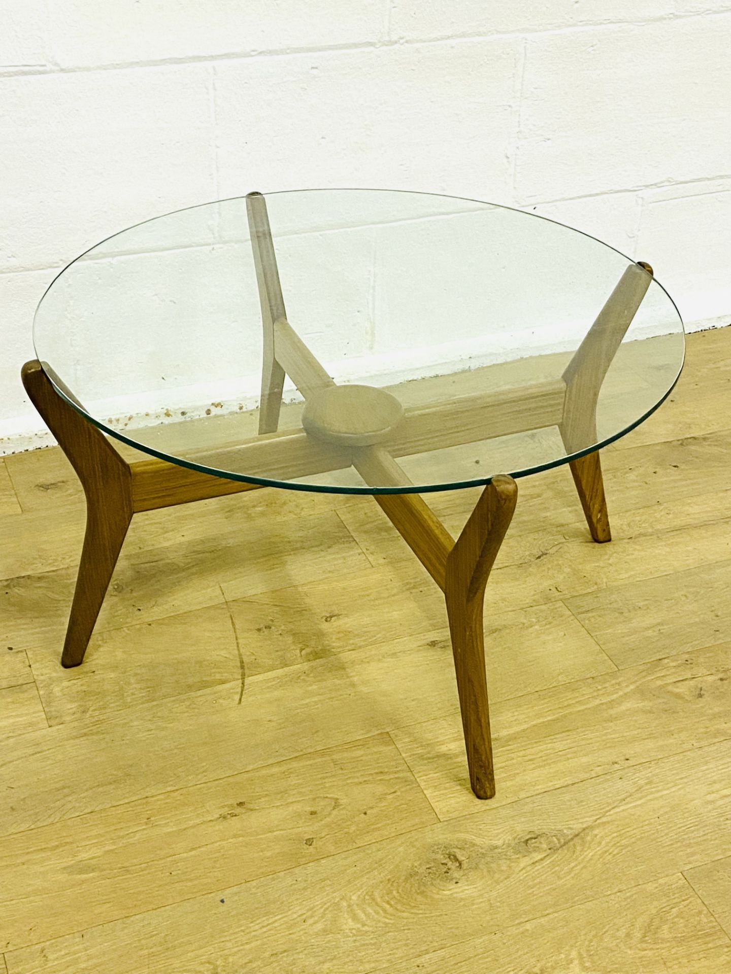 Teak glass top coffee table - Image 4 of 5