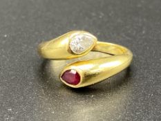 18ct gold ring set with a diamond and ruby