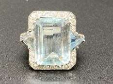 Platinum, aquamarine and diamond ring