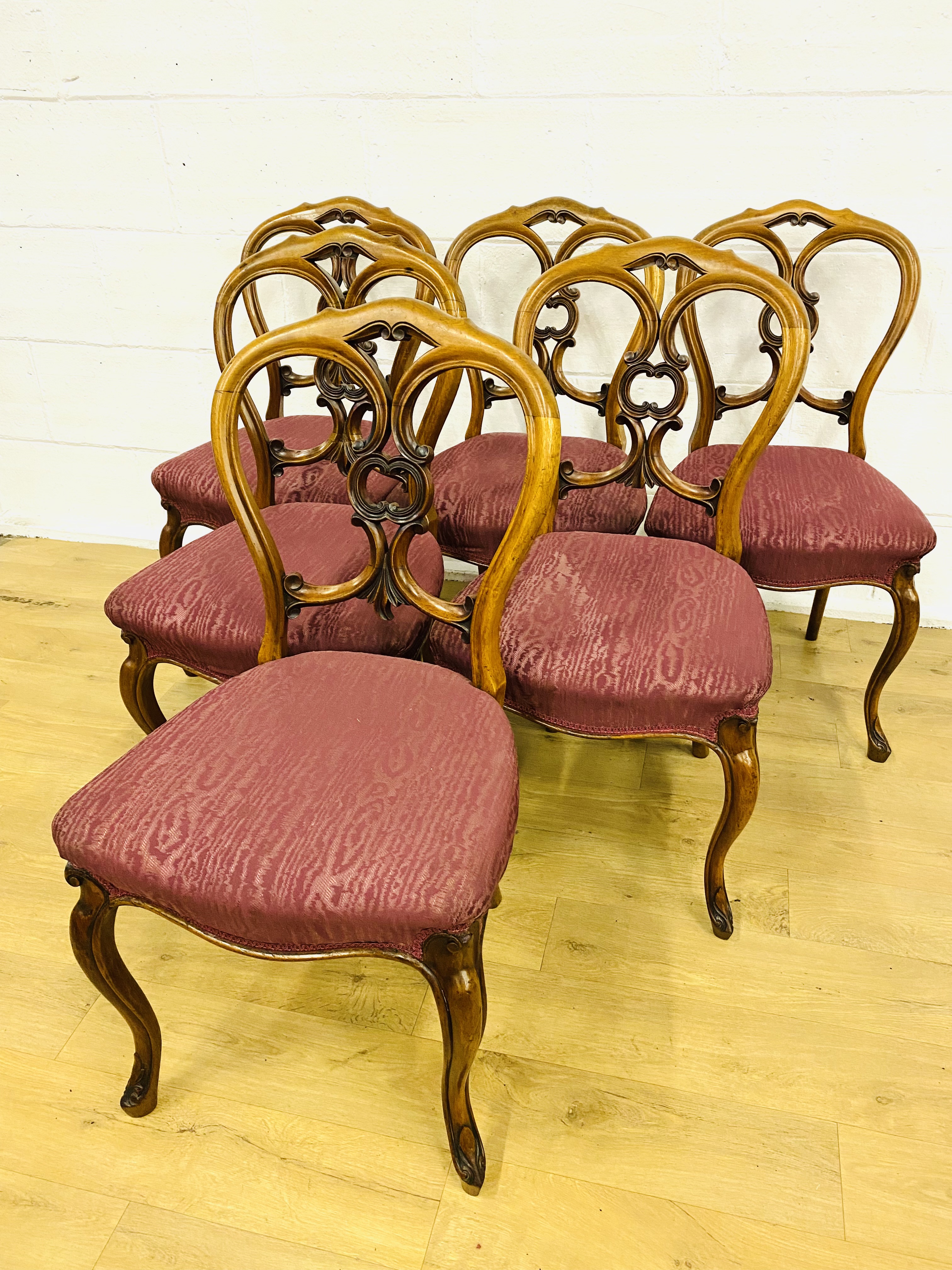 Six Victorian balloon back dining chairs - Image 3 of 6