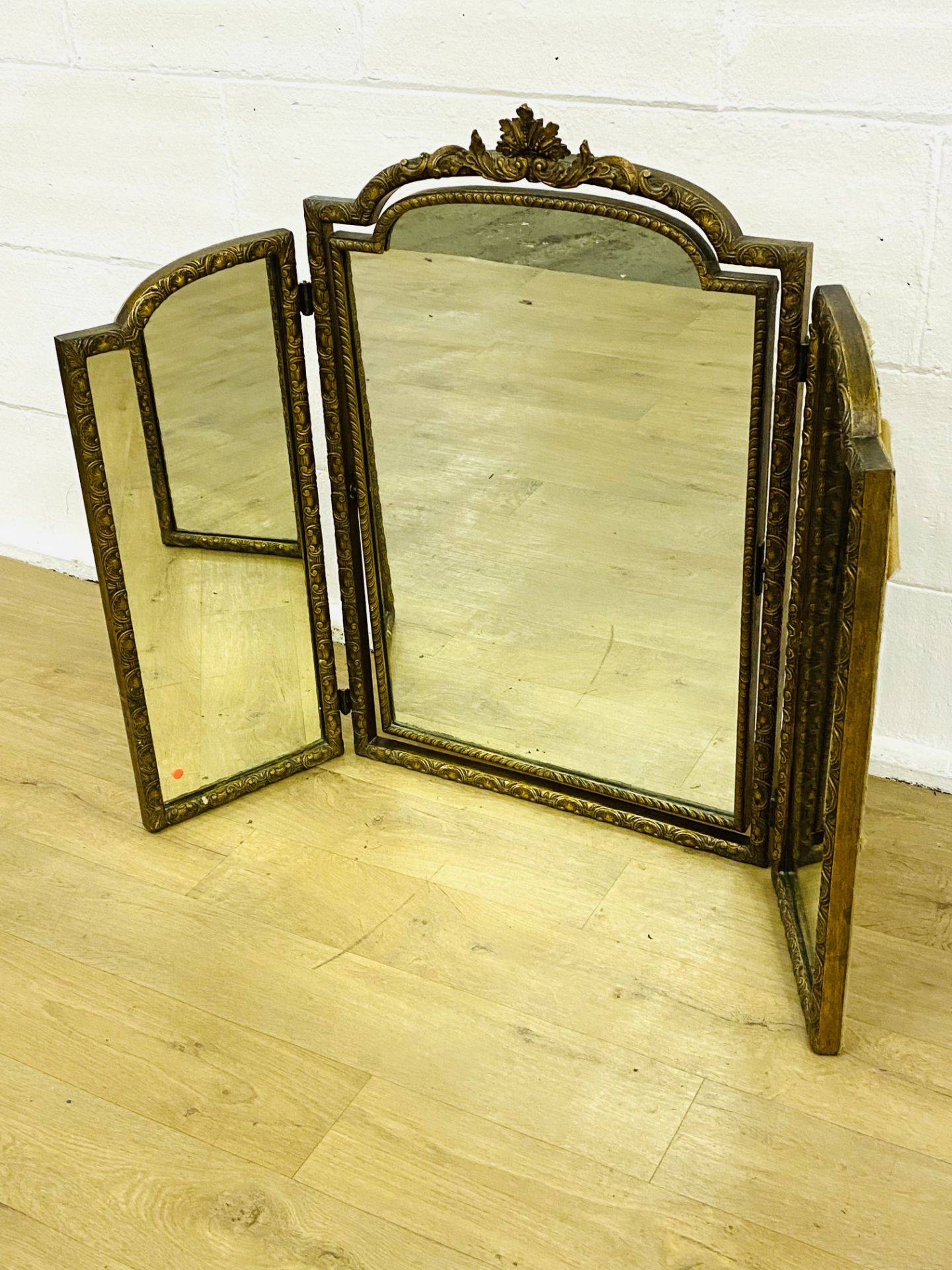 Folding dressing table mirror - Image 4 of 5