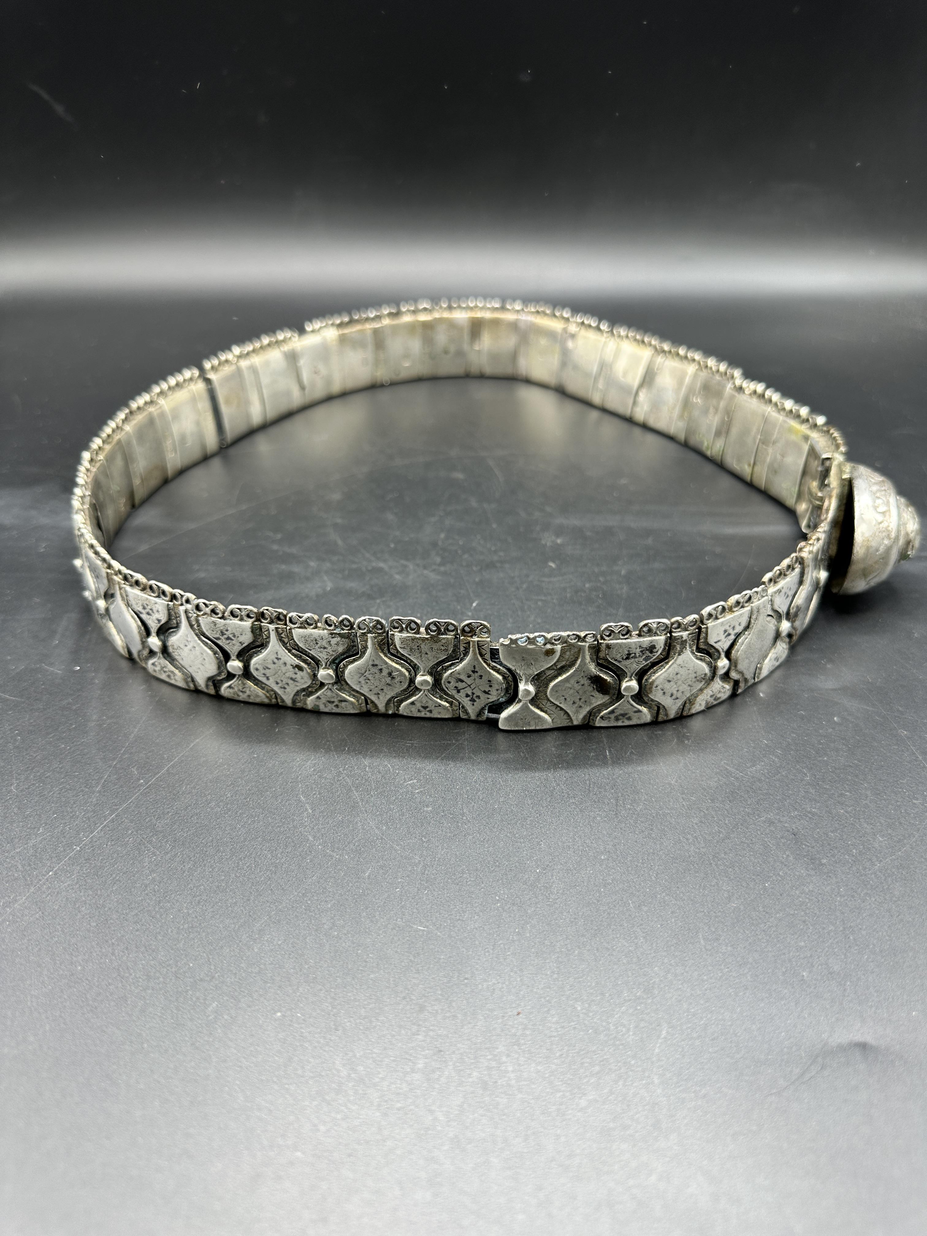 Silver over leather belt - Image 2 of 5