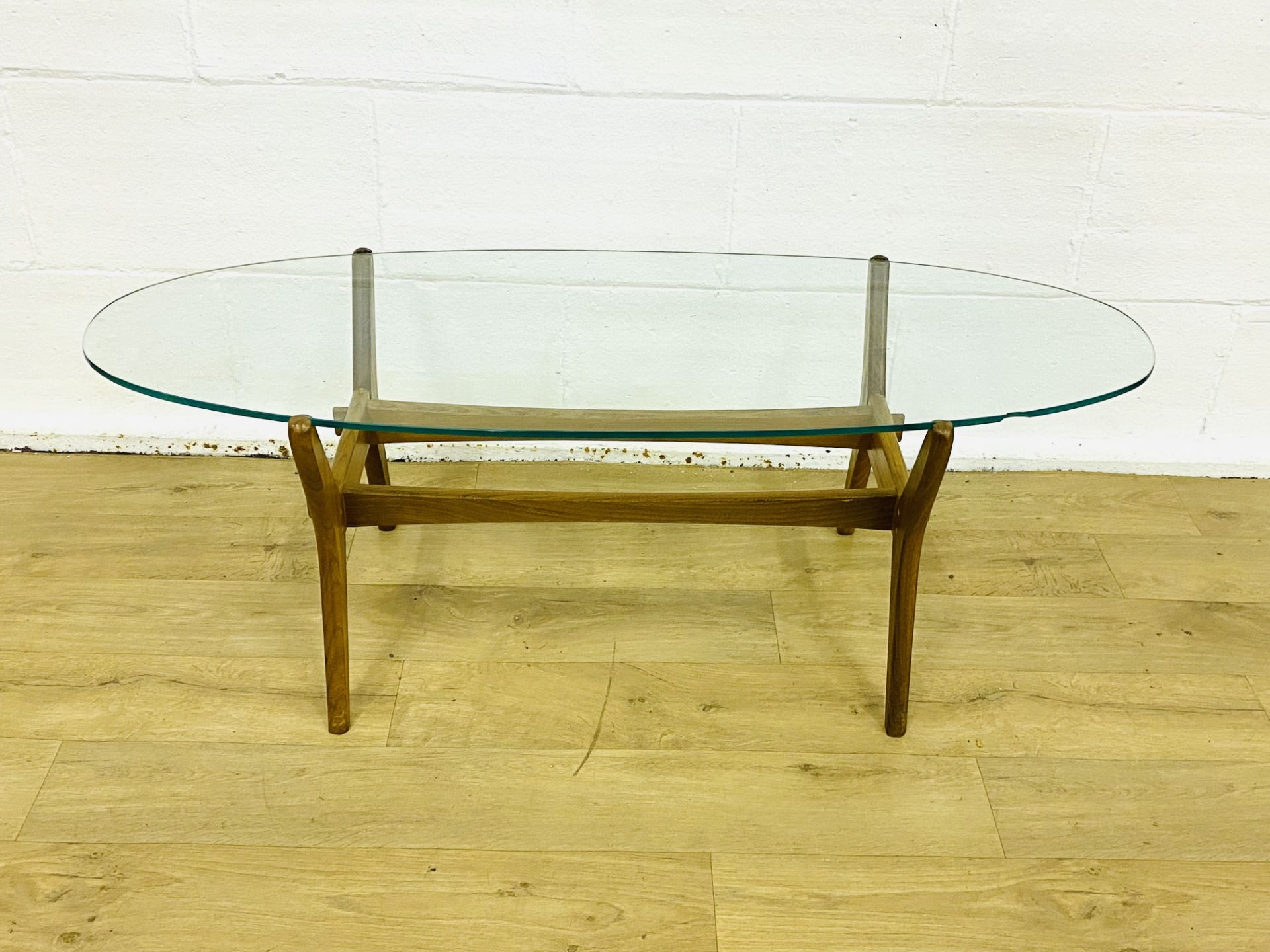 Oval teak glass top coffee table - Image 2 of 4