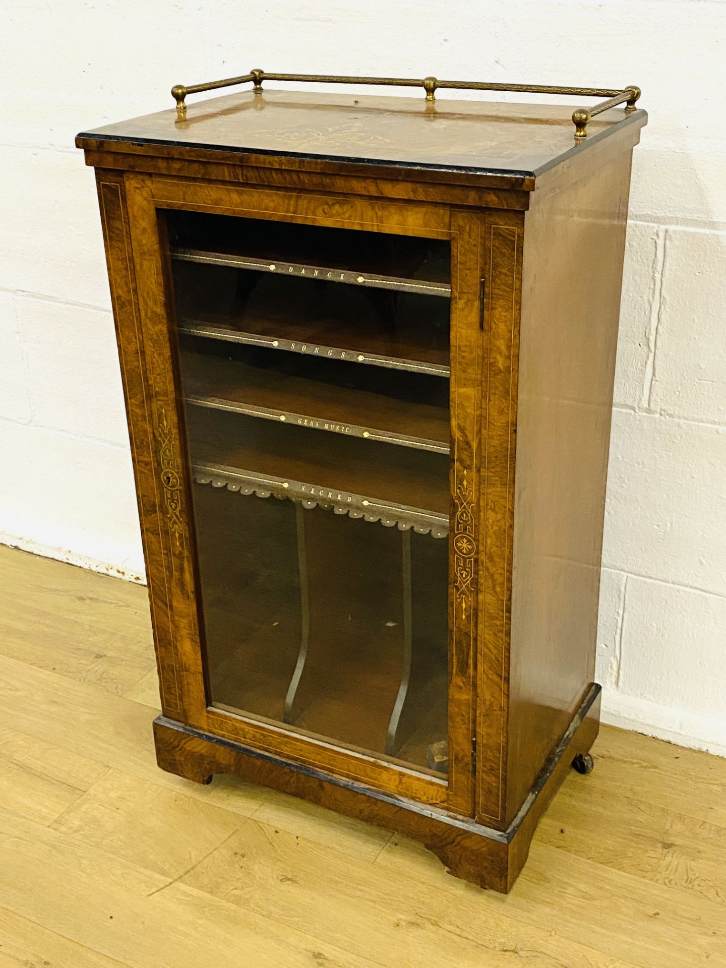 Music cabinet with glazed door - Image 2 of 5