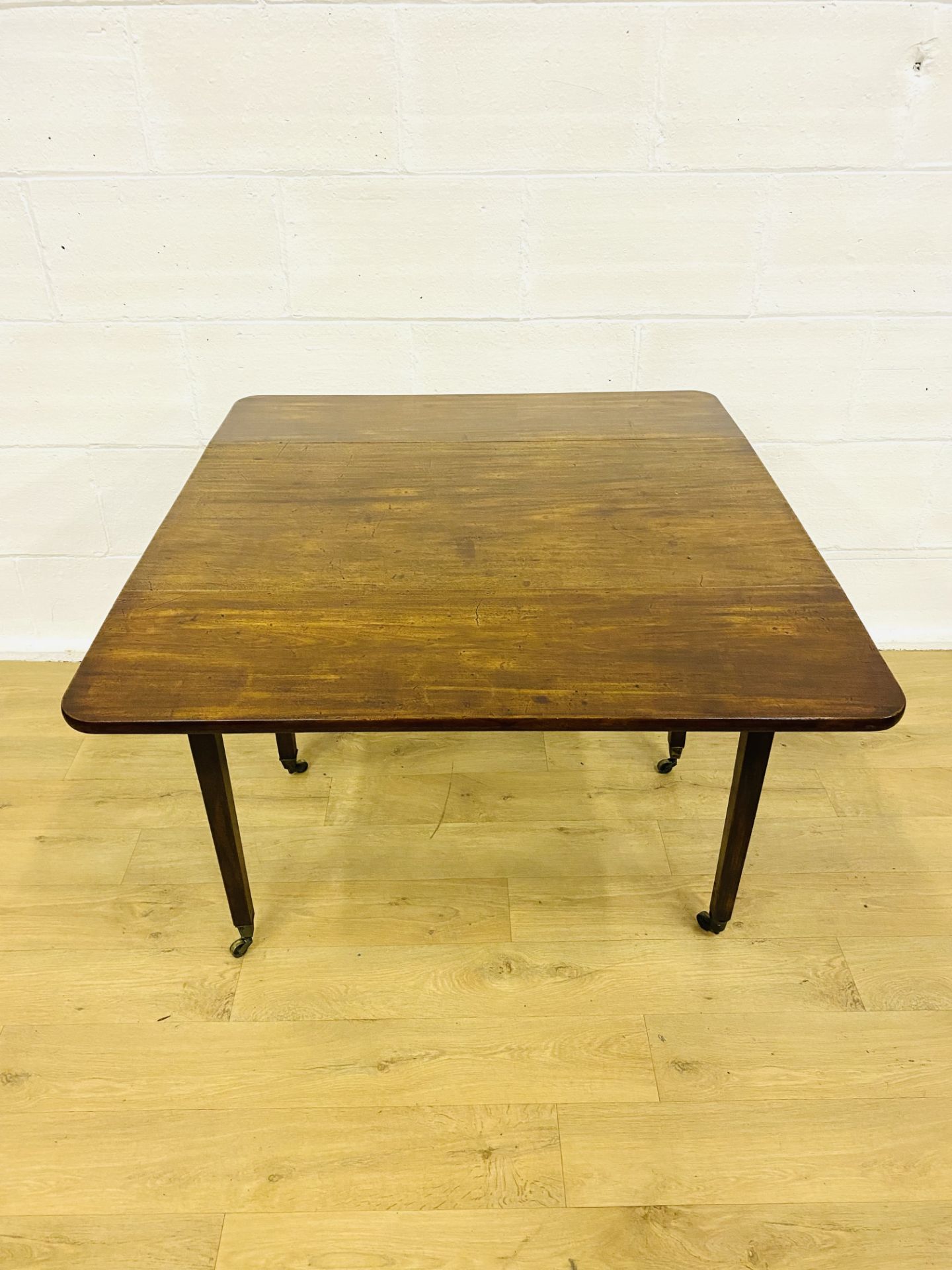 Mahogany drop leaf table - Image 3 of 5