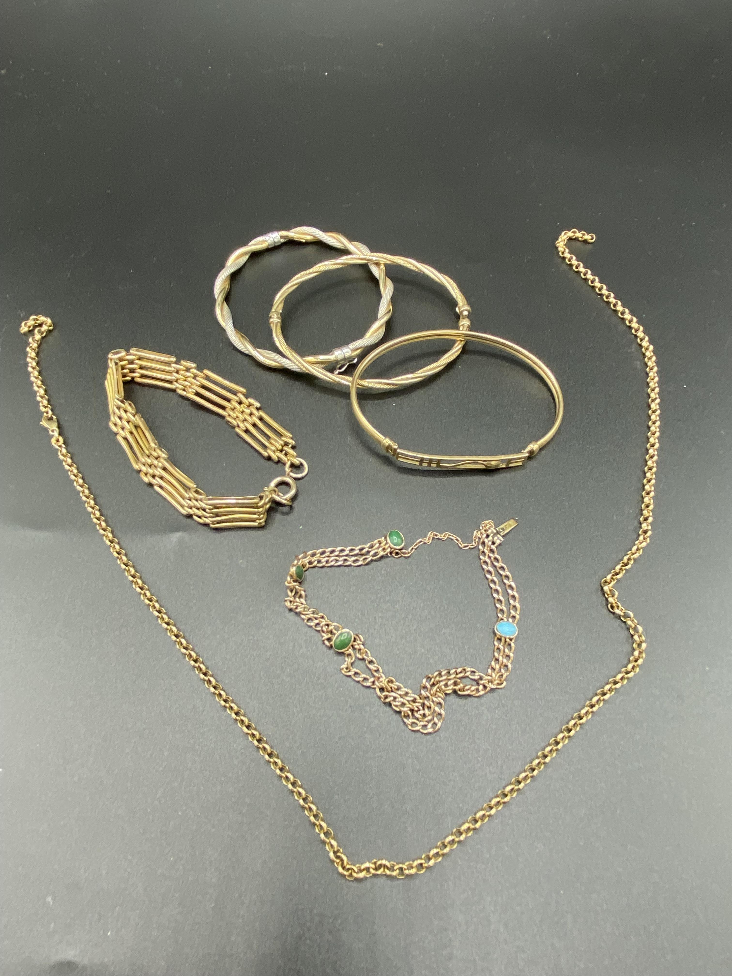 9ct gold chain and other items