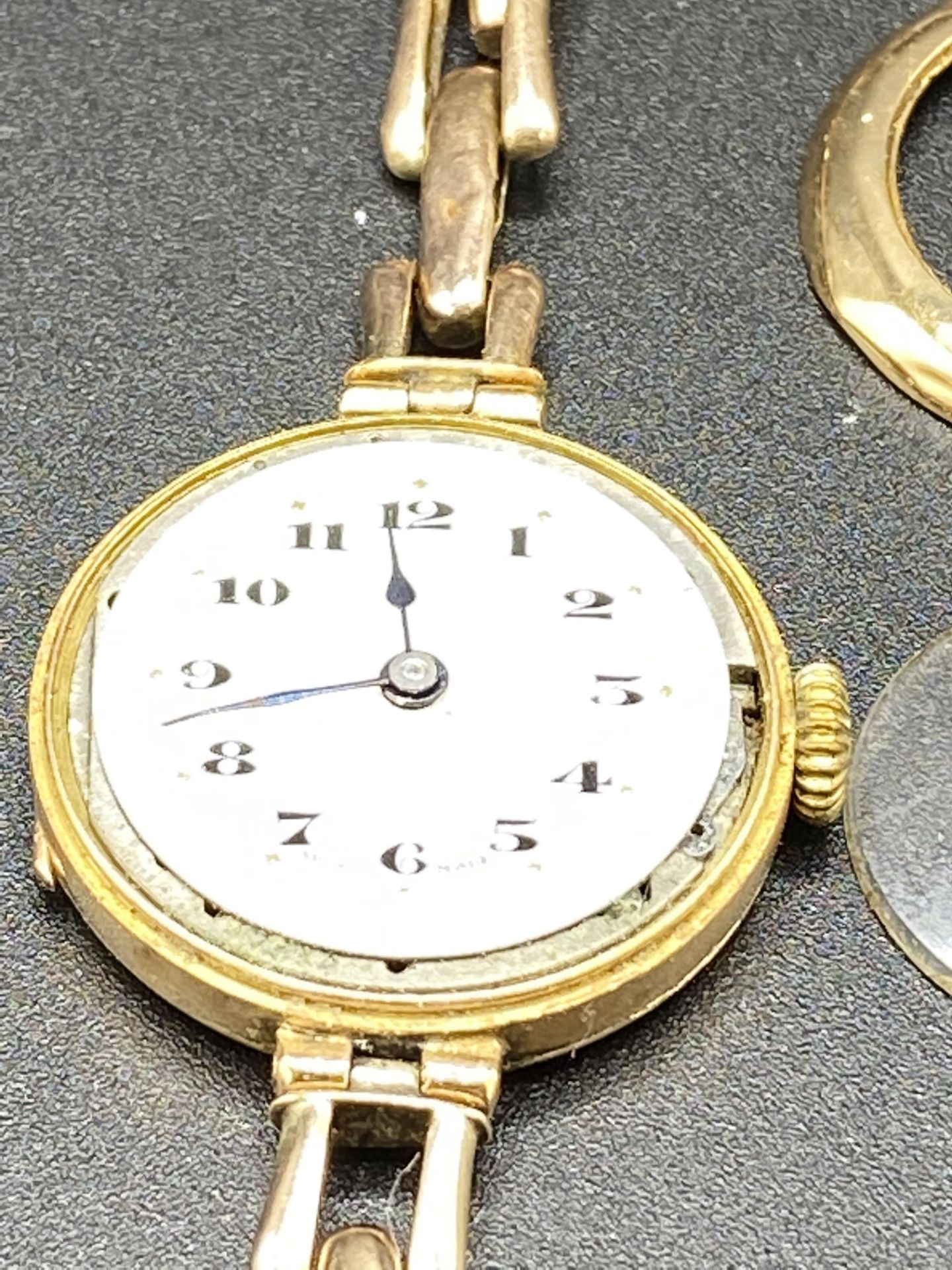 Gold cased Swiss manual wind wrist watch on broken 9ct gold link strap - Image 2 of 4