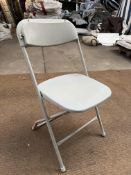 100 Samsonite folding chairs, light grey. This lot is subject to VAT.