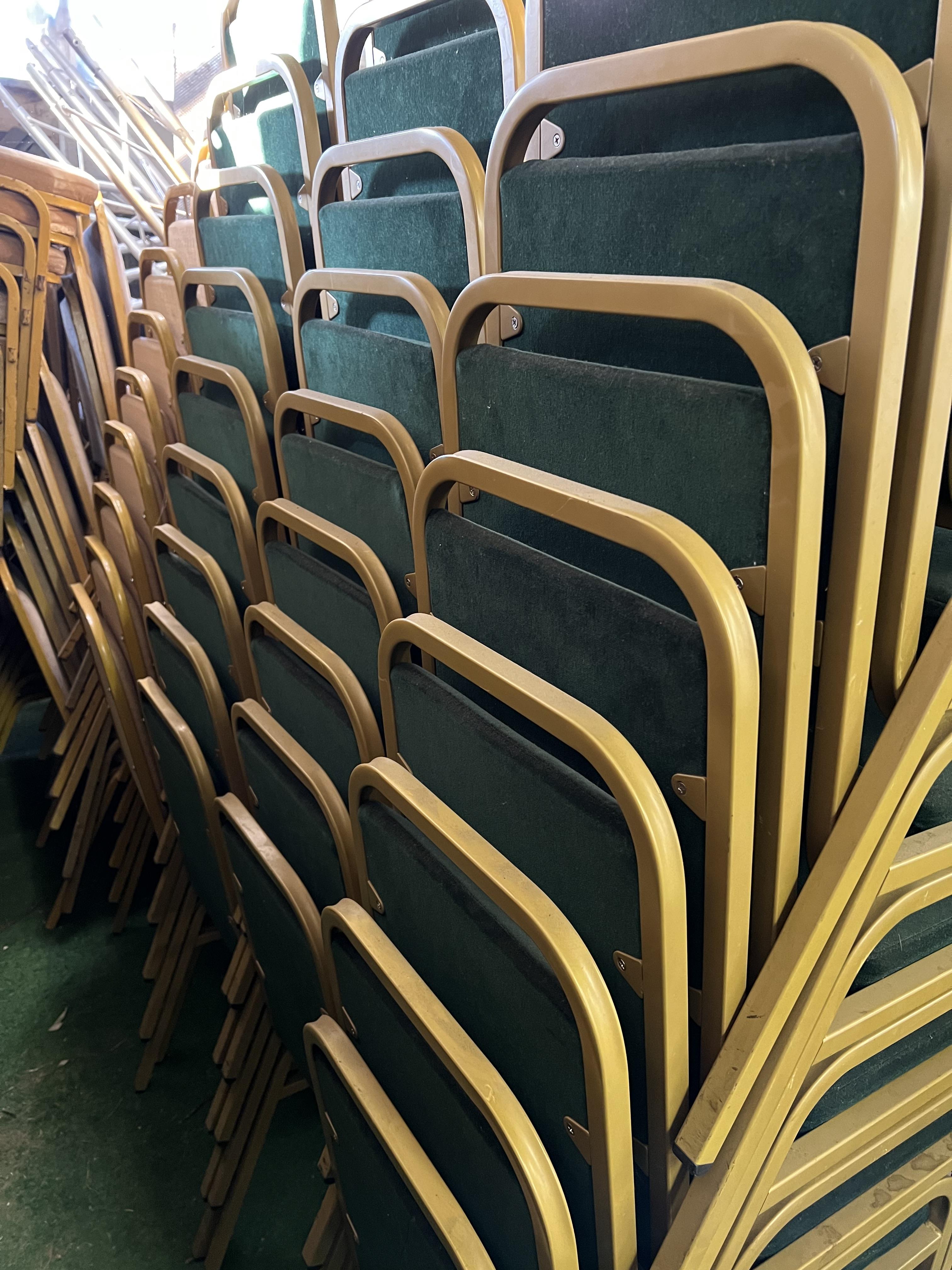 27 banquet chairs with green seat and back. This lot is subject to VAT - Image 4 of 4