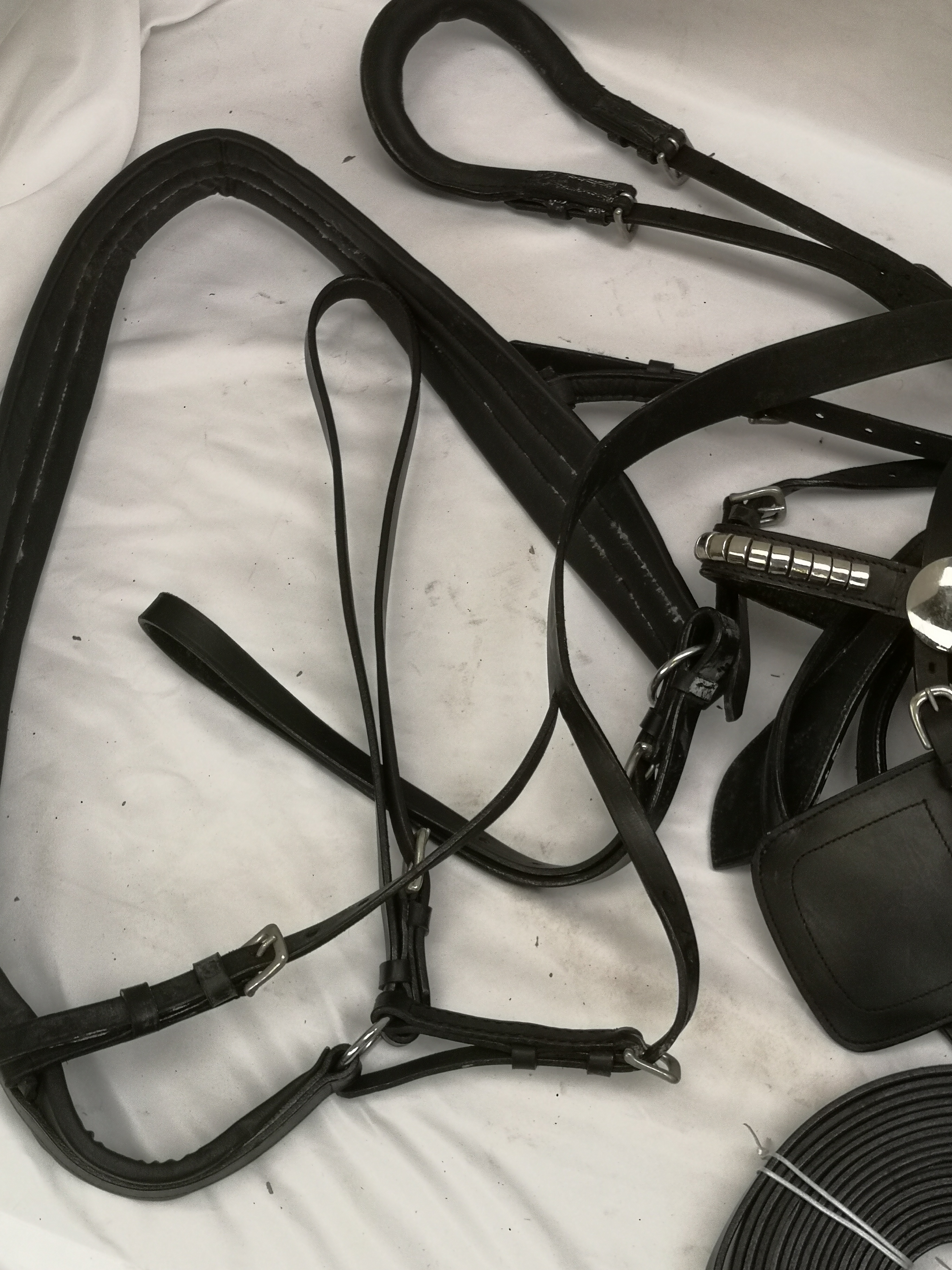 Set of cob black and white metal harness. This lot carries VAT. - Image 4 of 4