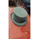 Grey top hat