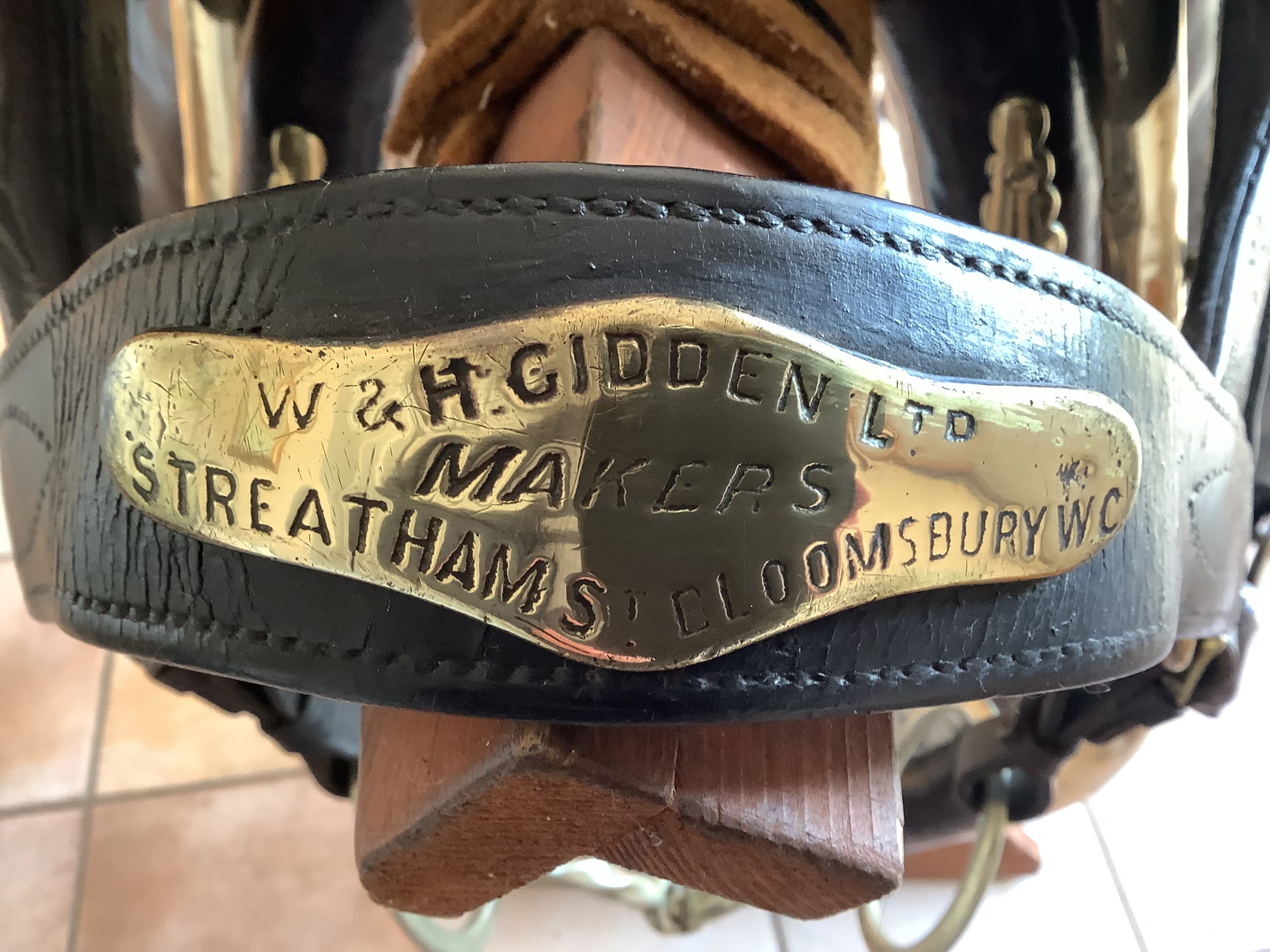 Heavy horse set of working harness by Giddens of London, collar re-flocked. - Image 2 of 3