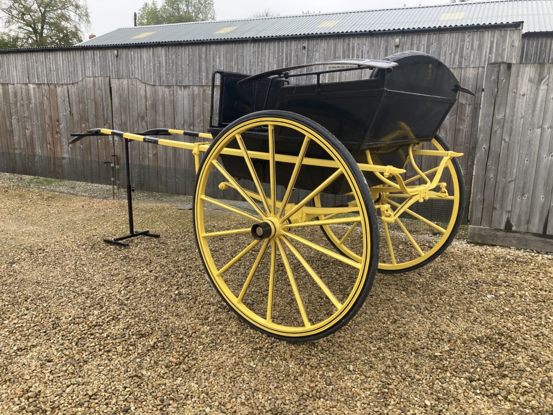 CHAIR-BACK GIG built by F W Constable of Cirencester in around 1900. - Bild 2 aus 2