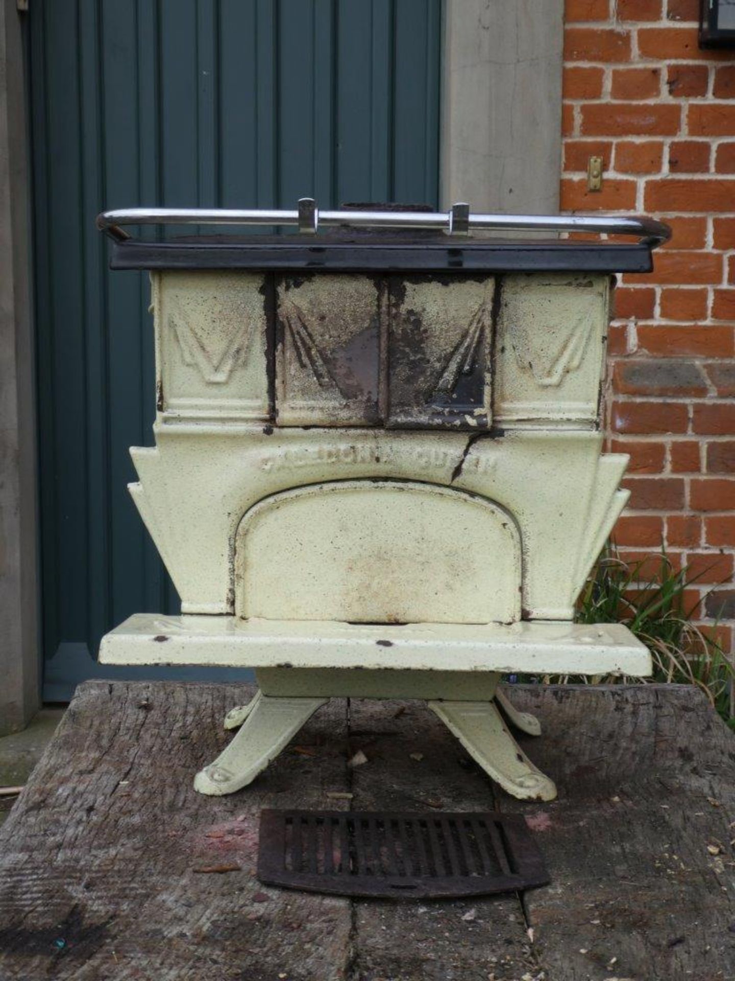 OPEN LOT CARAVAN built by N Smith of Doncaster in the late 1930s on a dray by Whittaker & Hutchinson - Image 21 of 23