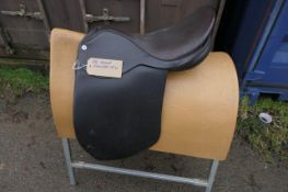 Barnsby brown leather saddle 18" wide fit - new
