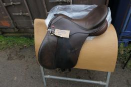Albion brown leather saddle 18"