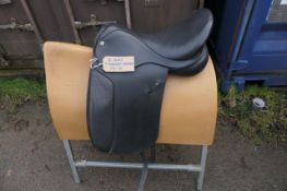 Barnsby black leather dressage saddle 17.5" medium fit