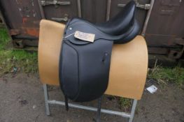 Barnsby black leather dressage/show saddle 17" wide fit