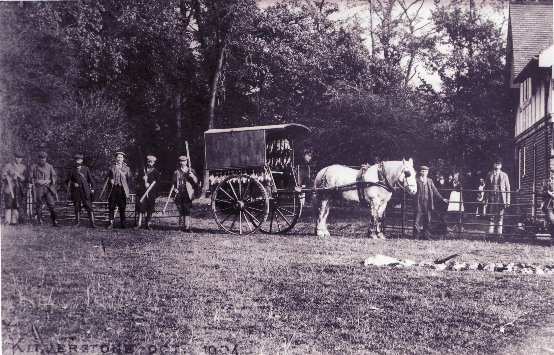 VICTORIAN GAME CART, to suit 15 hh and over; restored by John Gapp in 1992 and finished in stained - Bild 10 aus 10