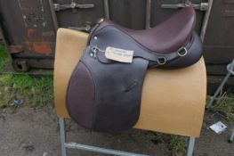 Barnsby brown leather GP saddle 17.5" medium fit