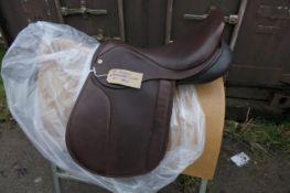 Barnsby brown leather working hunter saddle 18" extra wide - new