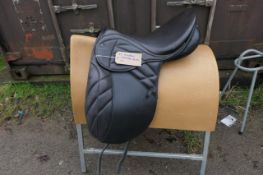 Stubben black leather dressage saddle 18" medium fit