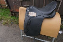 Barnsby black leather dressage saddle 17.5" narrow fit
