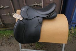 Brown leather general purpose saddle 17.5" narrow-medium fit