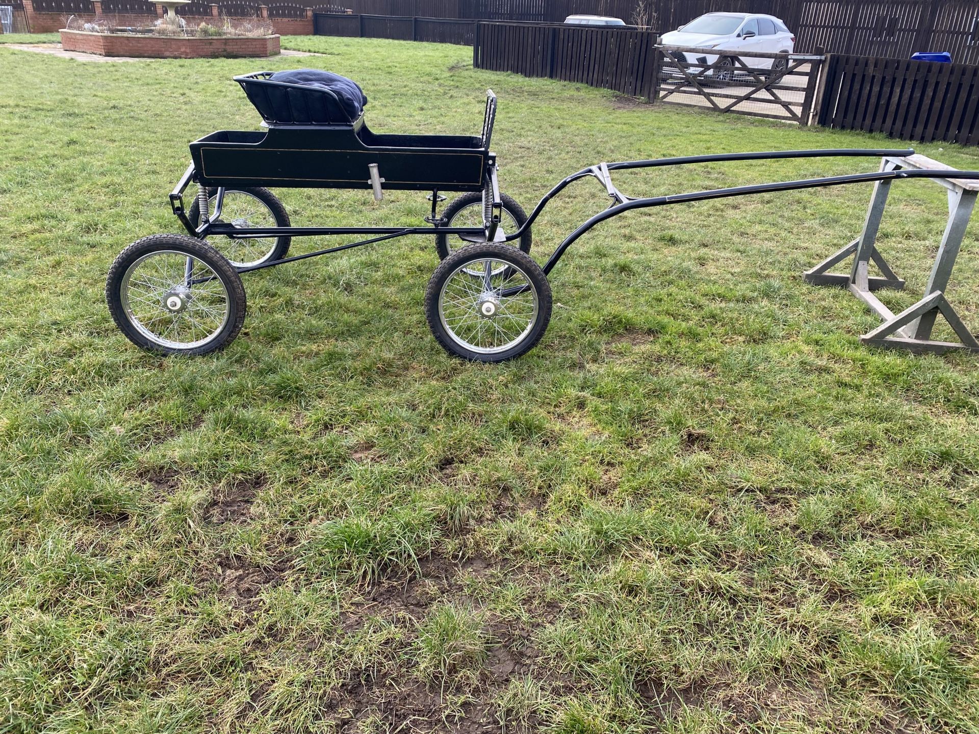 HACKNEY SHOW WAGON to suit 13.2 to 14.2hh. Painted black with white lining, on wire wheels with - Image 2 of 2