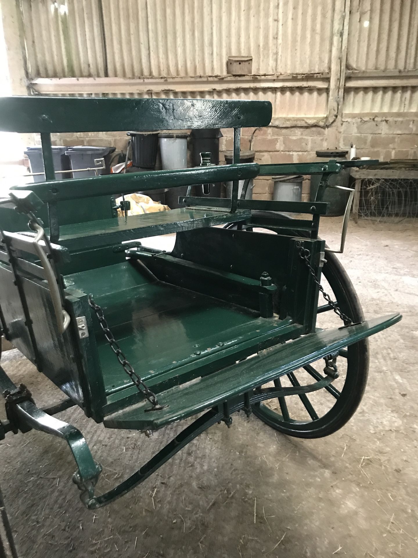 PONY CART to suit size 12hh. The partially slat-sided body is painted dark green with yellow - Image 2 of 4