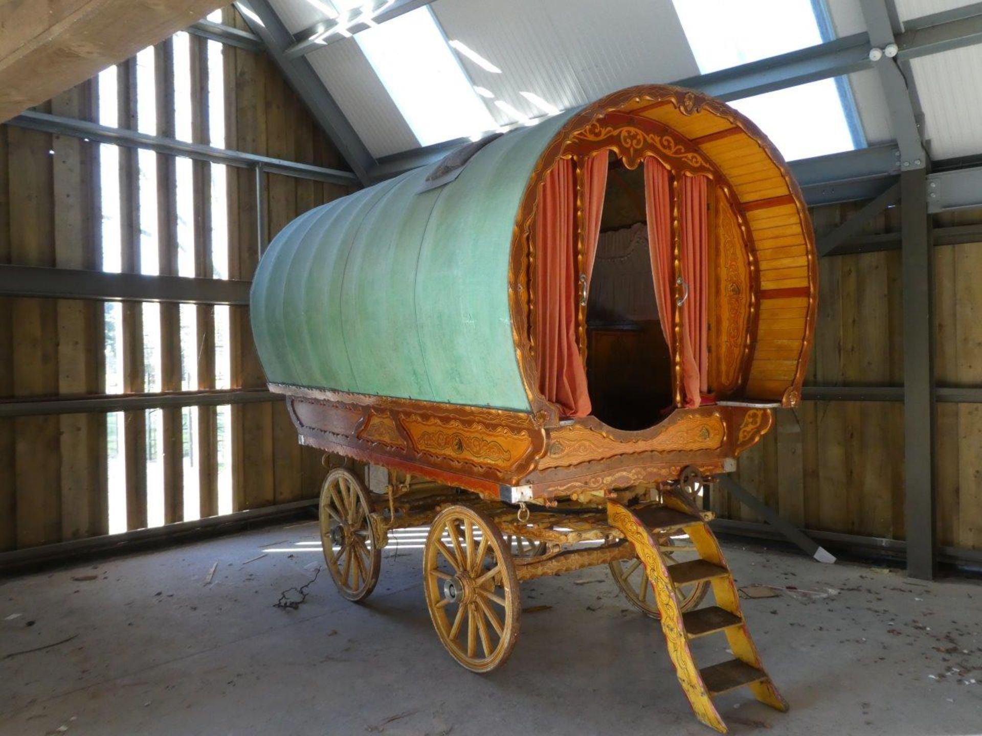 OPEN LOT CARAVAN built by N Smith of Doncaster in the late 1930s on a dray by Whittaker & Hutchinson