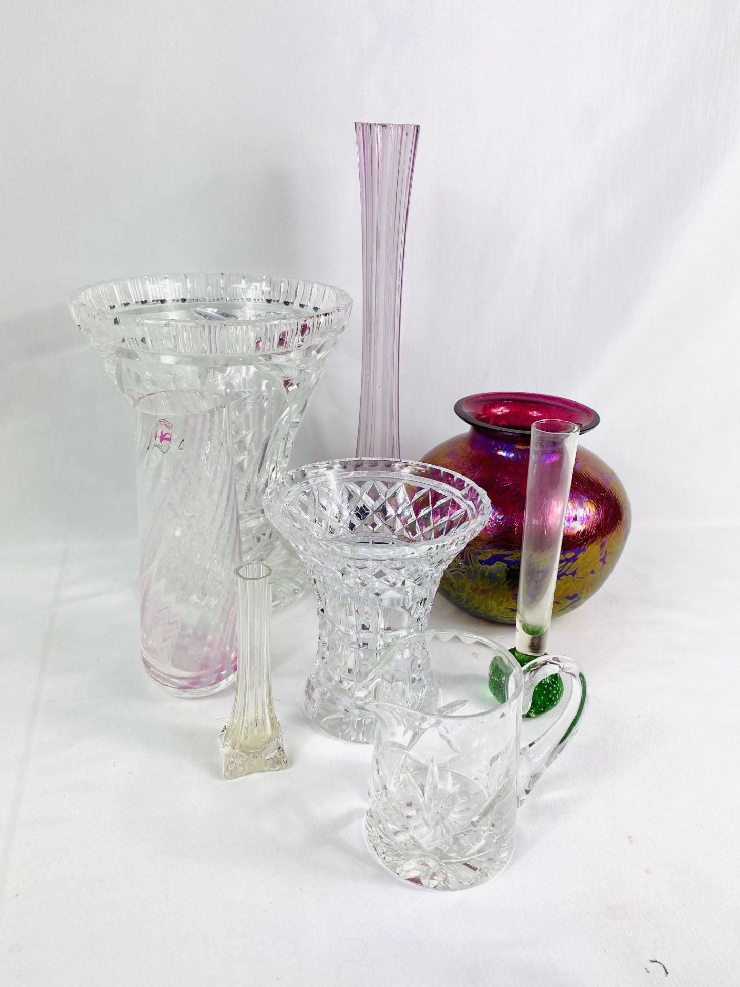 Collection of glassware to include Dartington