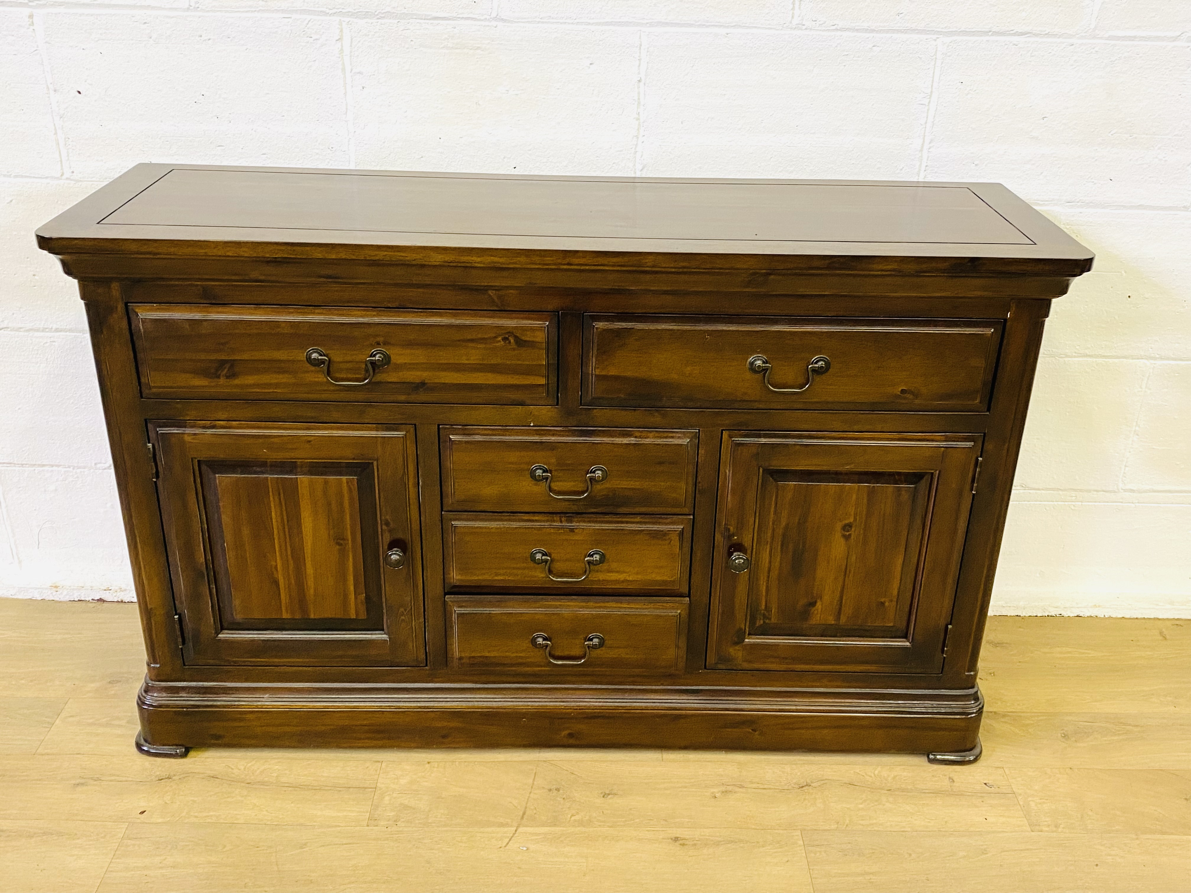 Hardwood sideboard - Image 3 of 8