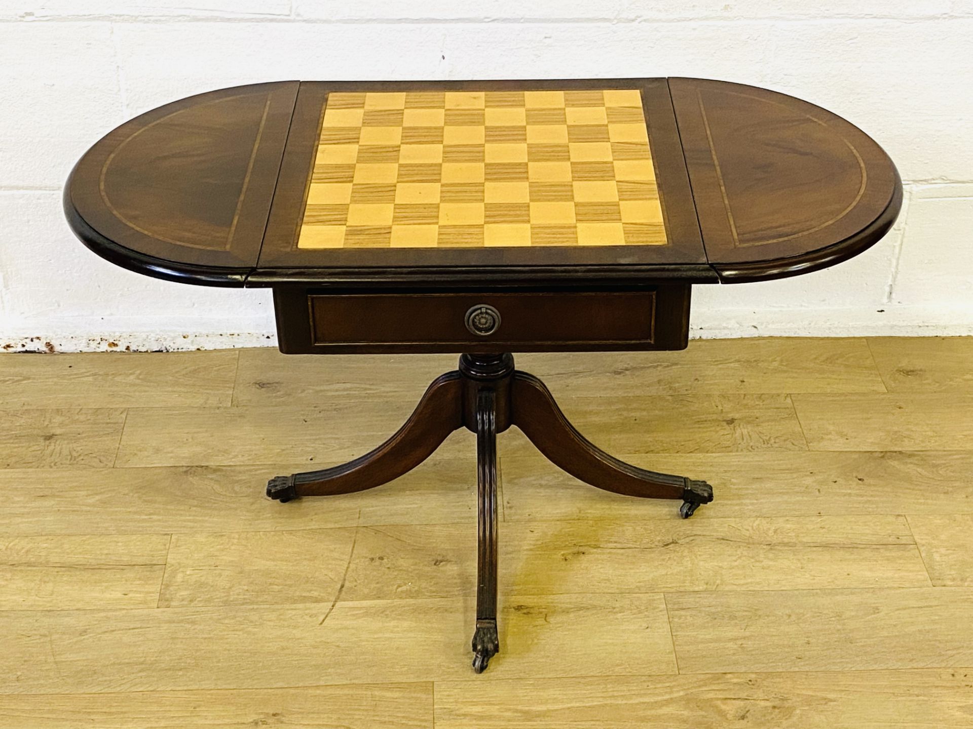 Inlaid dropside games table - Image 4 of 6