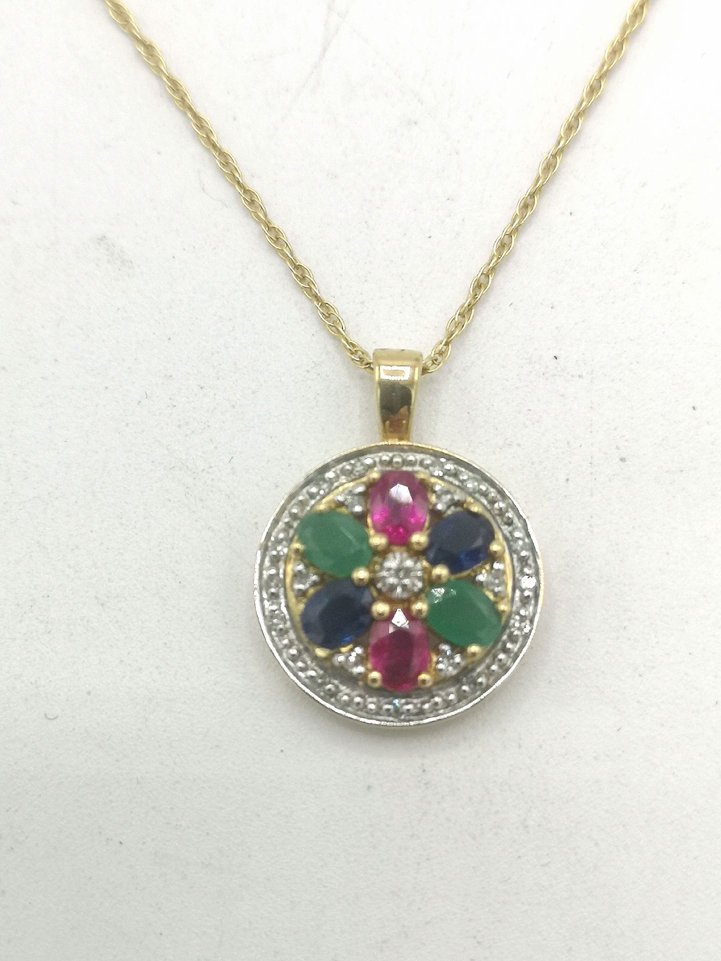 9ct gold pendant set with rubies, emeralds and sapphires - Image 7 of 8