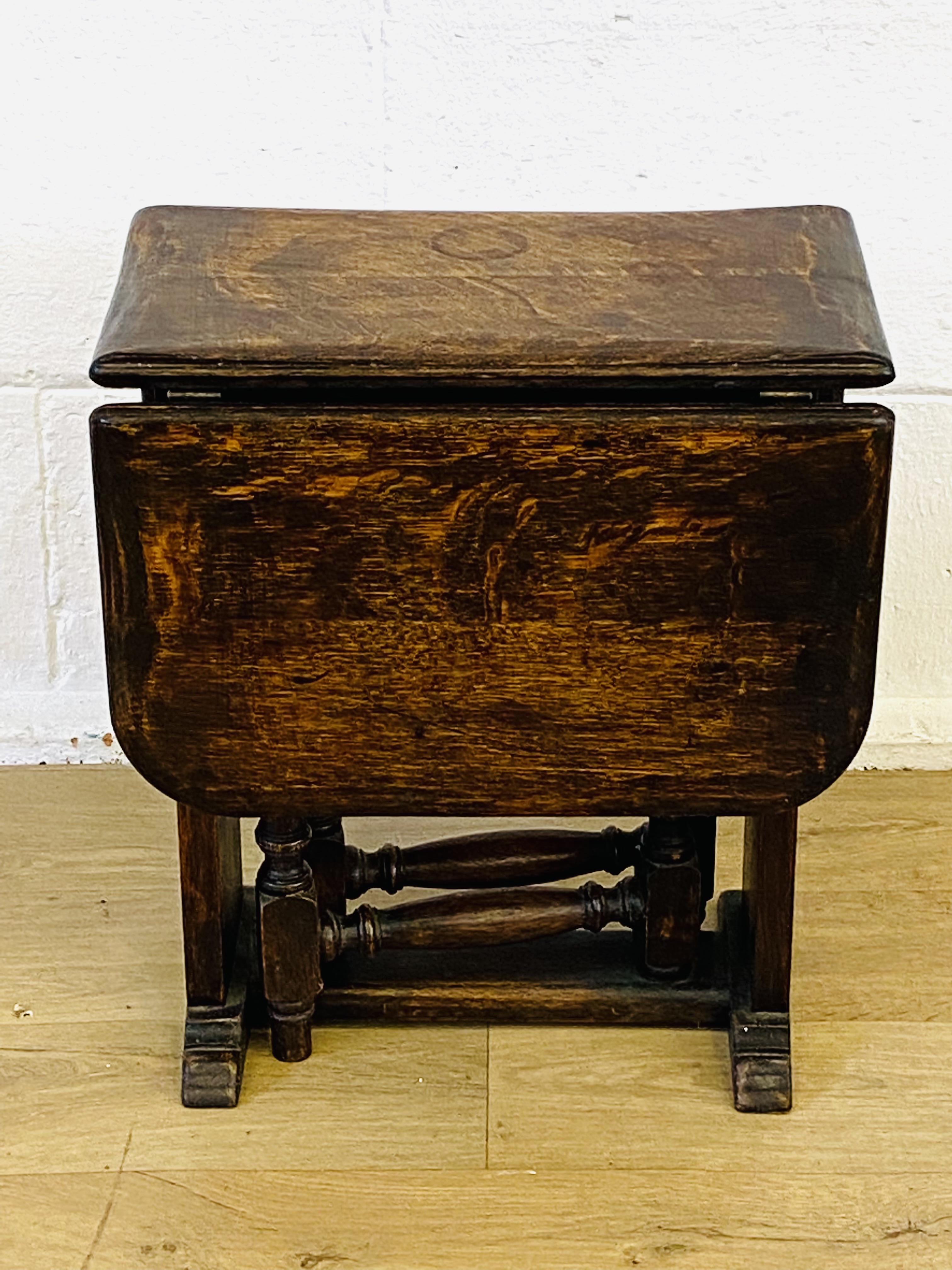 Small oak drop leaf table