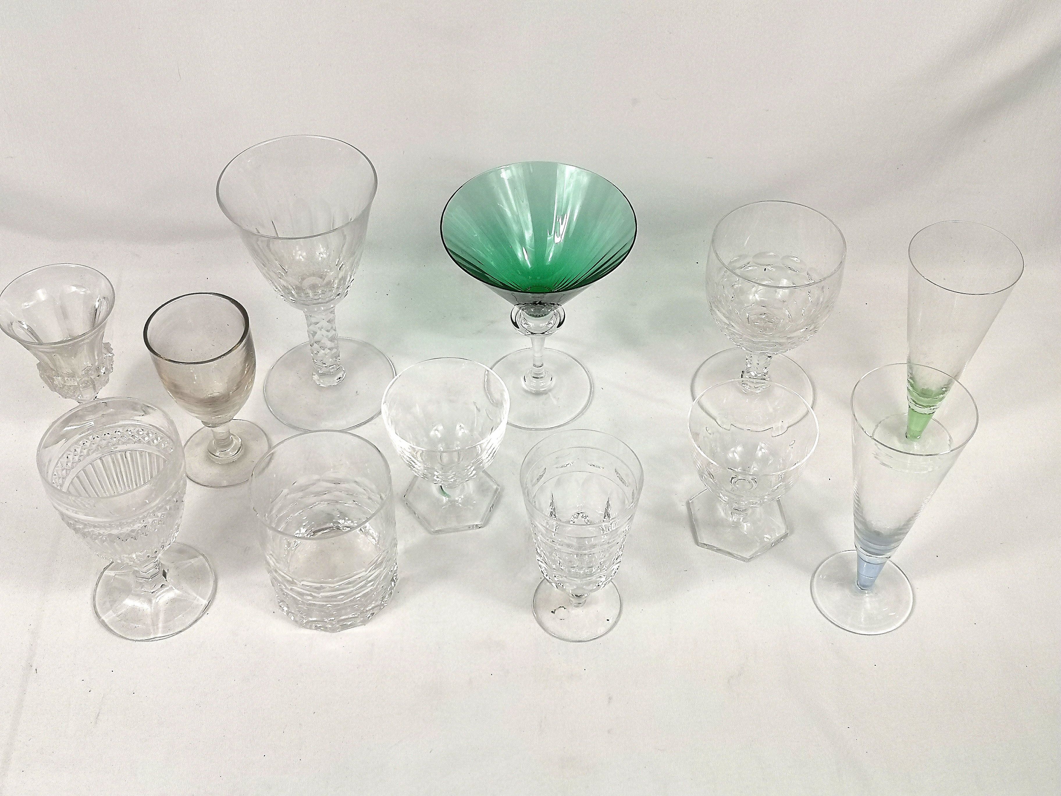 Collection of drinking glasses - Image 2 of 16