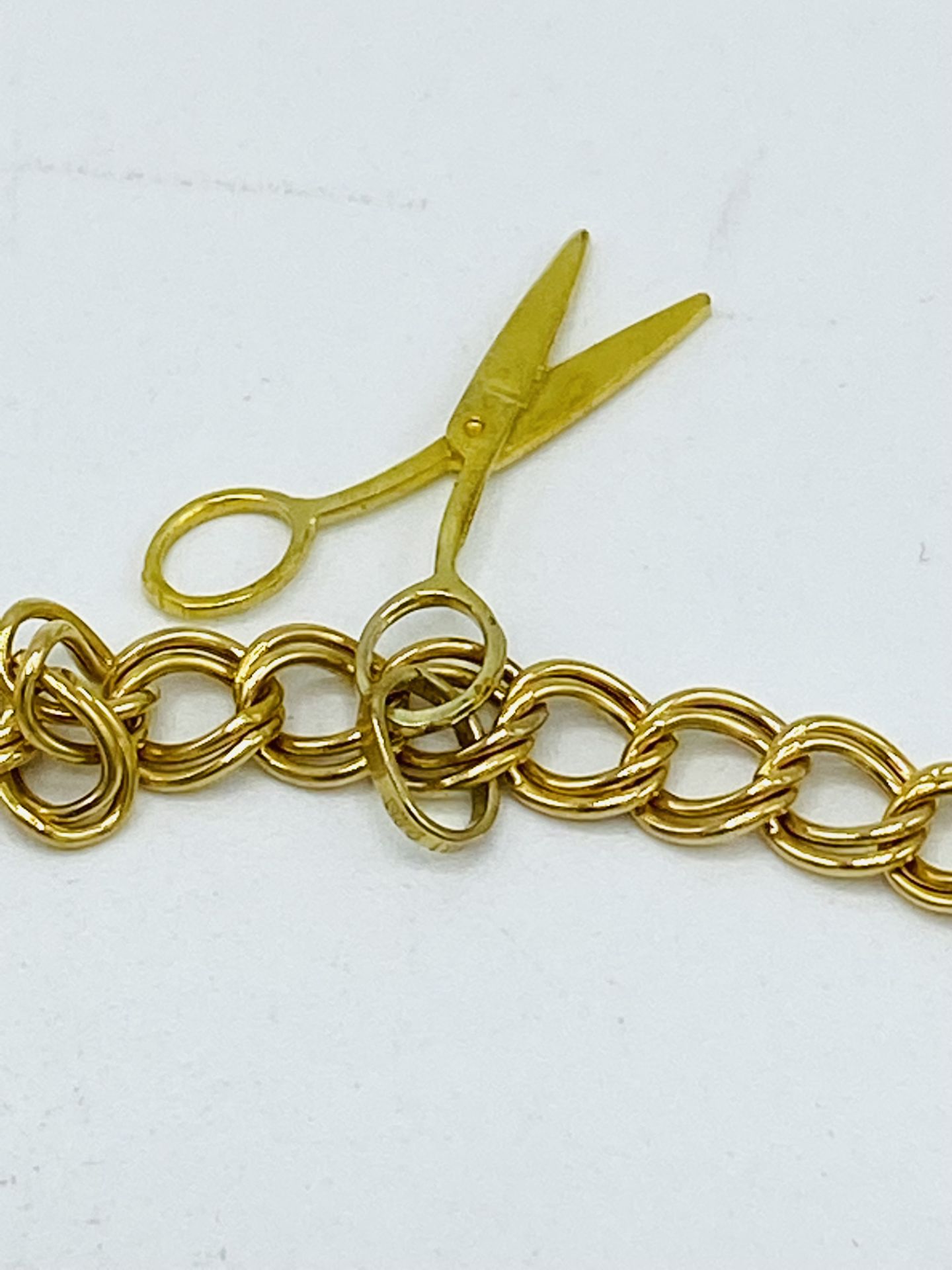 Two 9ct gold bracelets - Image 3 of 4