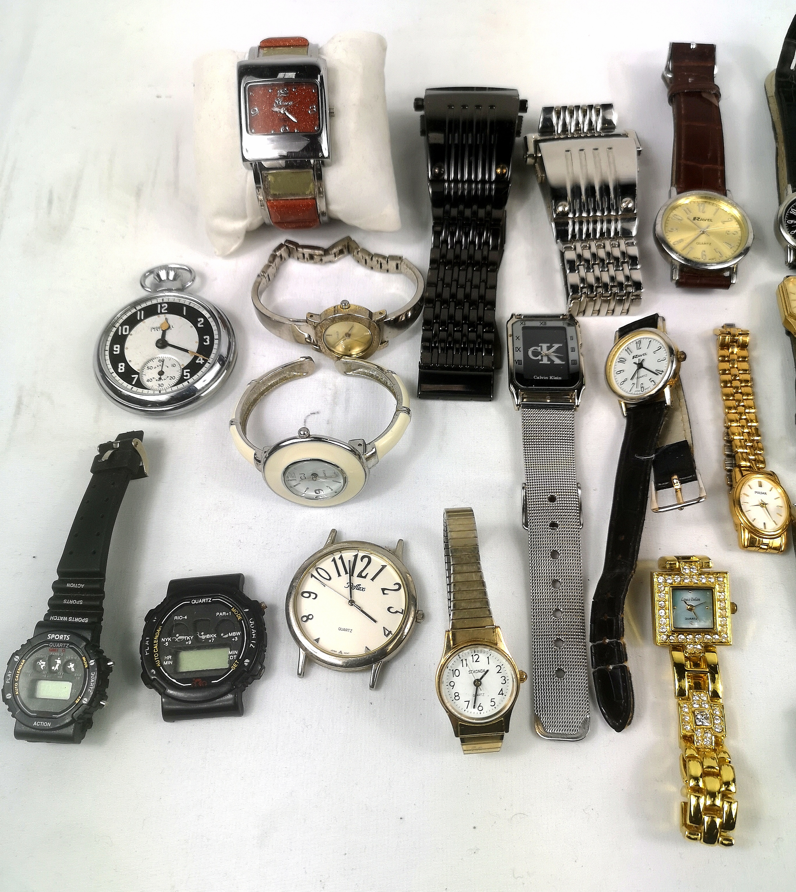 Quantity of fashion watches - Image 3 of 3