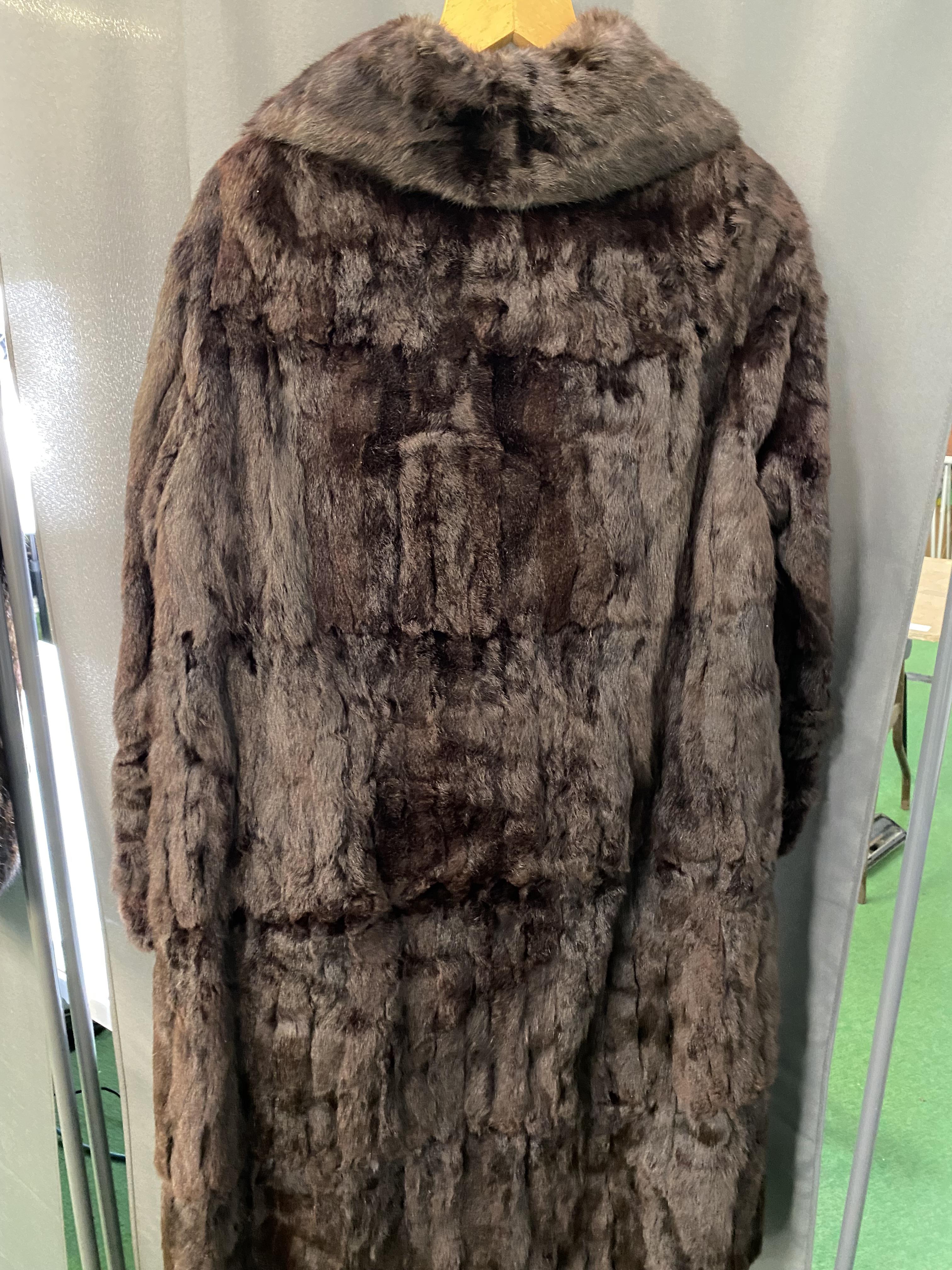 Two fur coats - Image 4 of 6