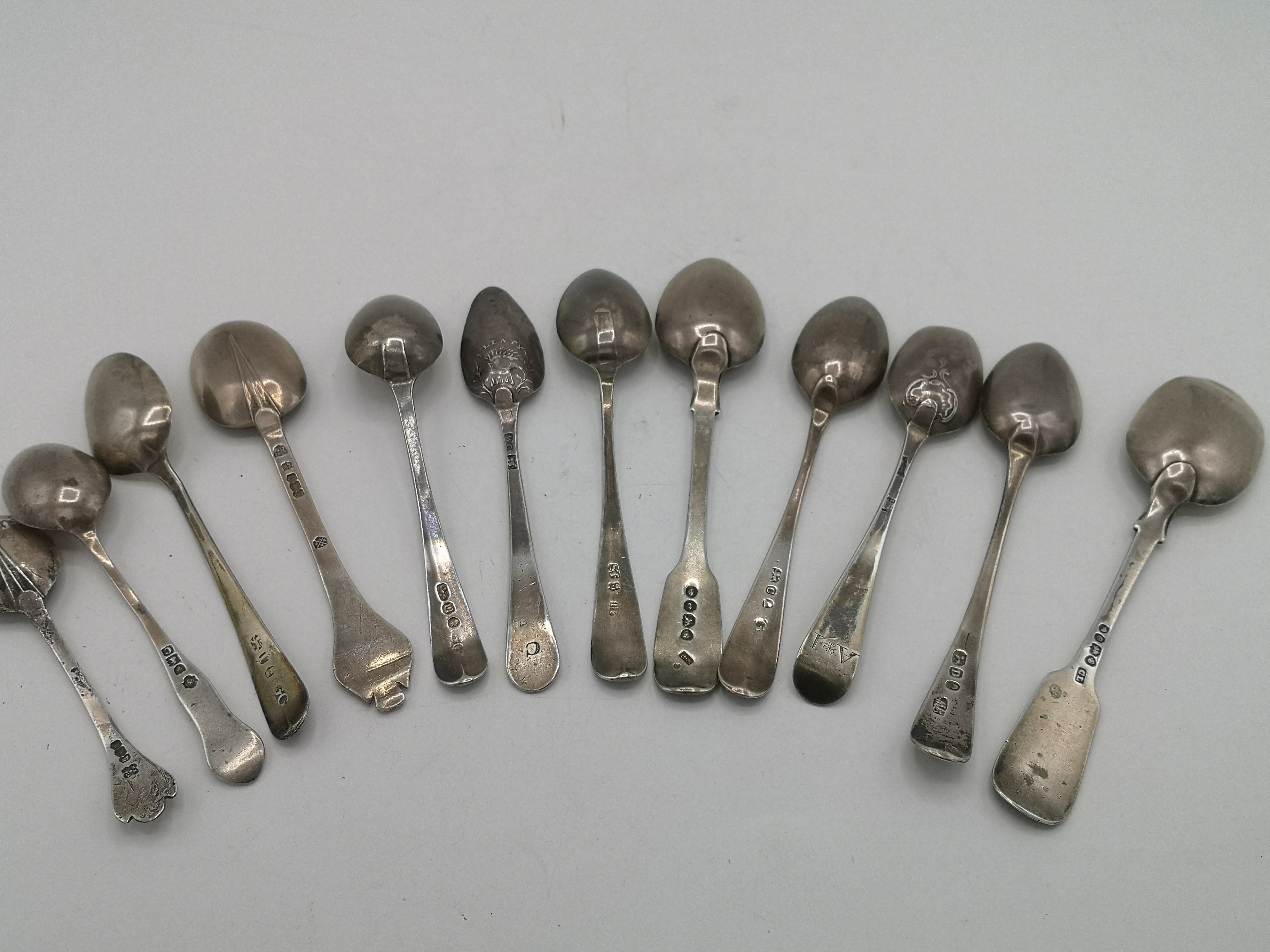 Collection of Georgian and Victorian tea spoons - Image 2 of 7