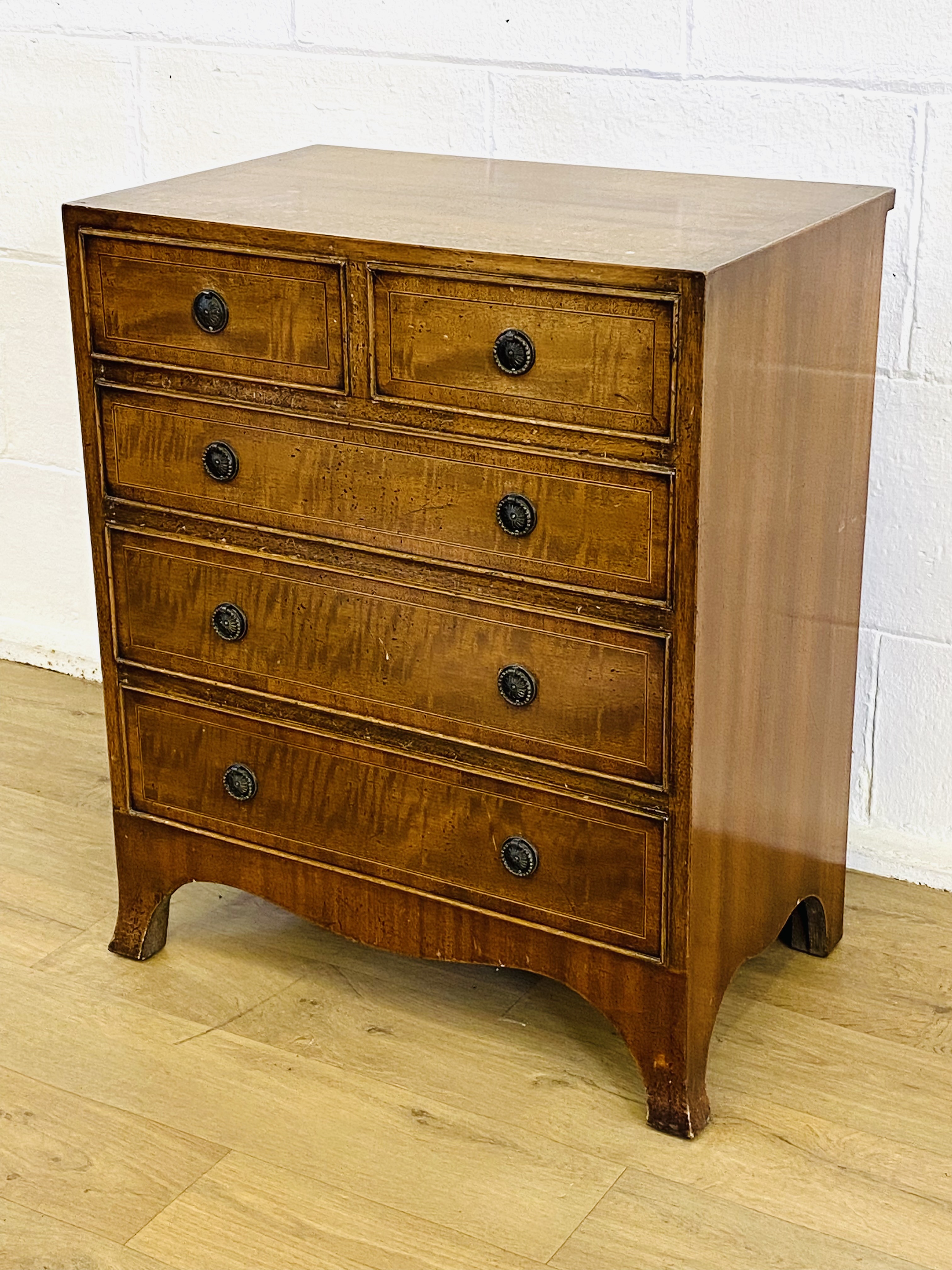 Mahogany chest of two over three drawers - Image 2 of 5