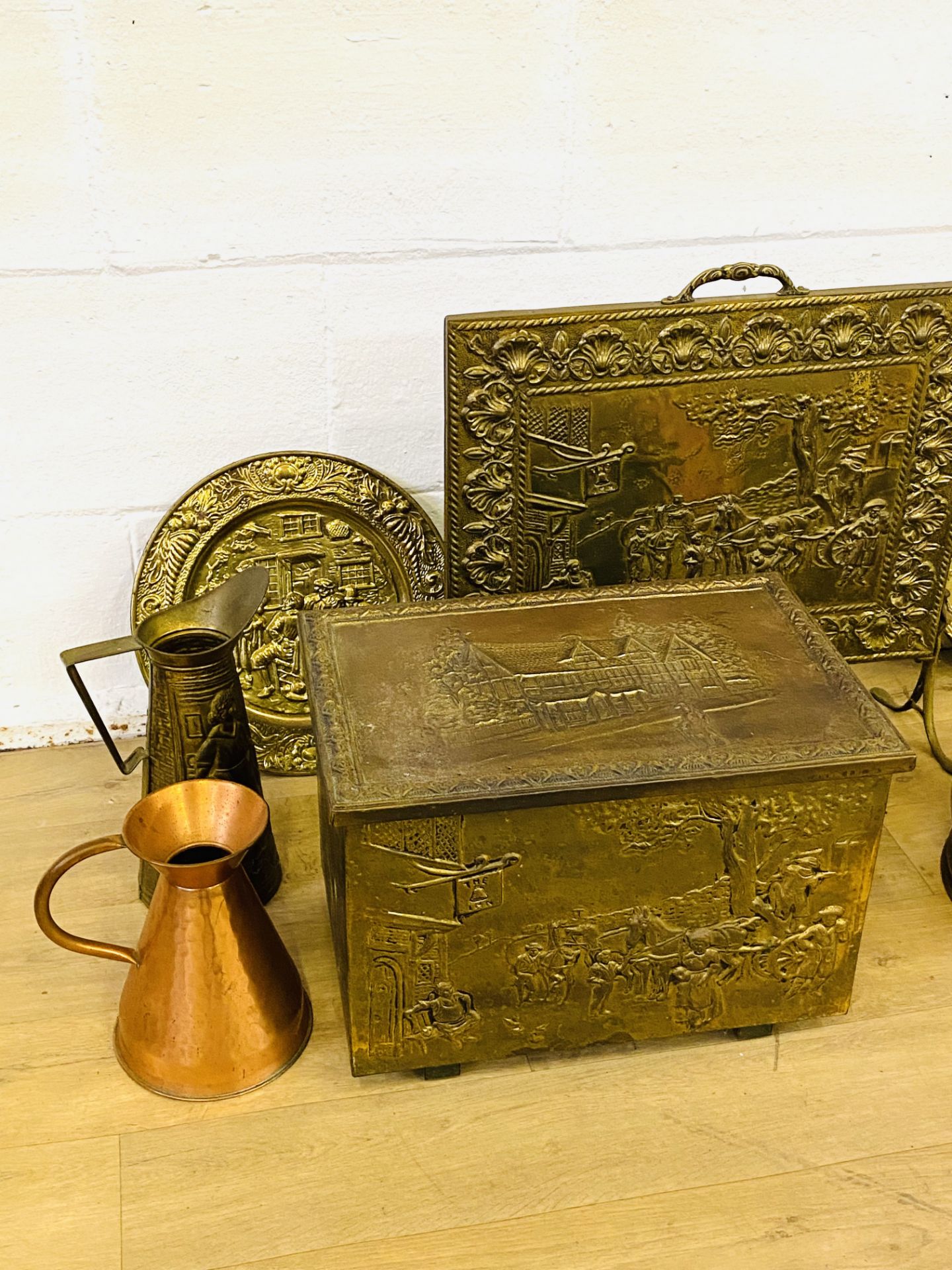 Brass firescreen and other items - Image 4 of 4