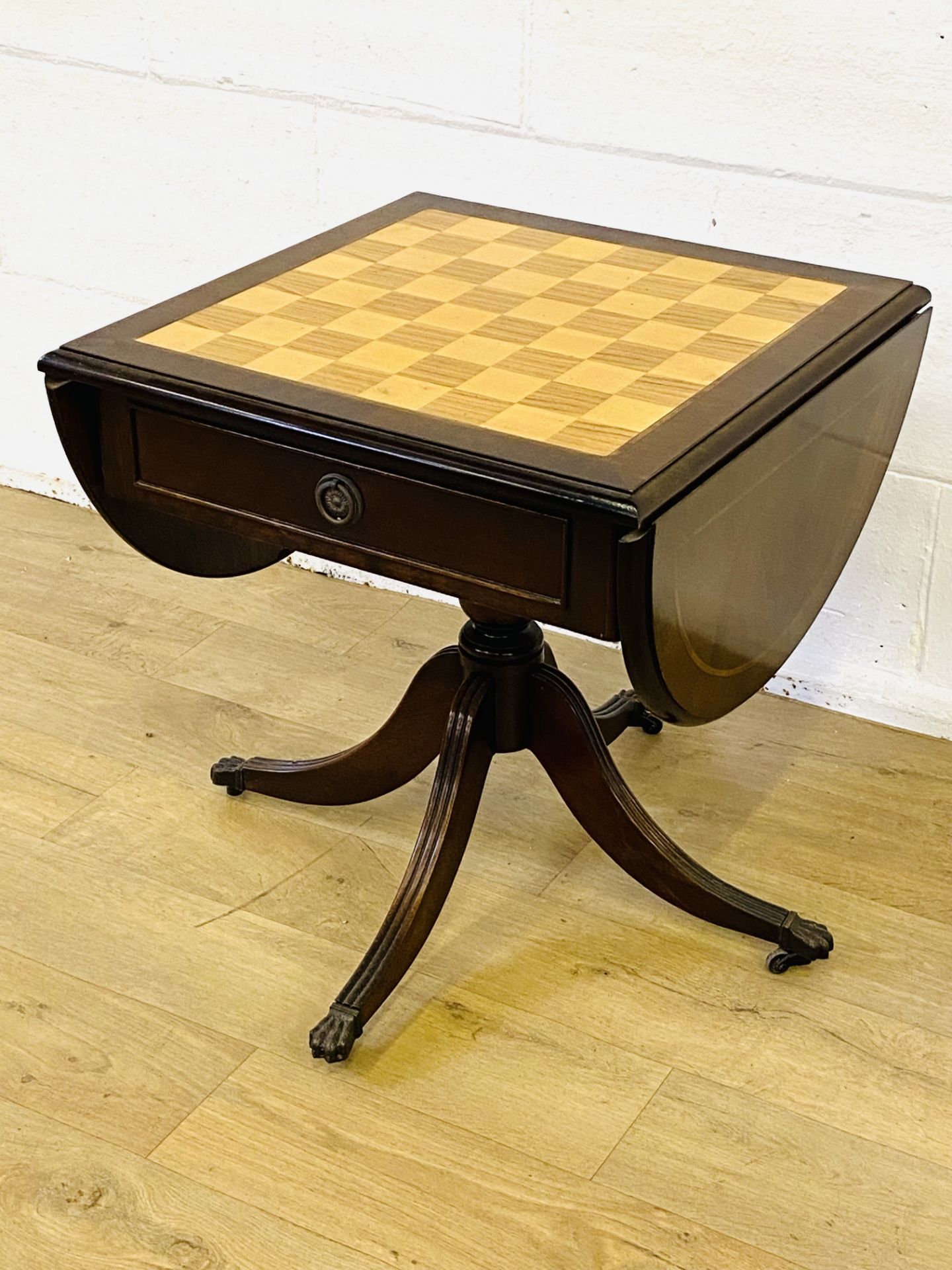 Inlaid dropside games table - Image 3 of 6