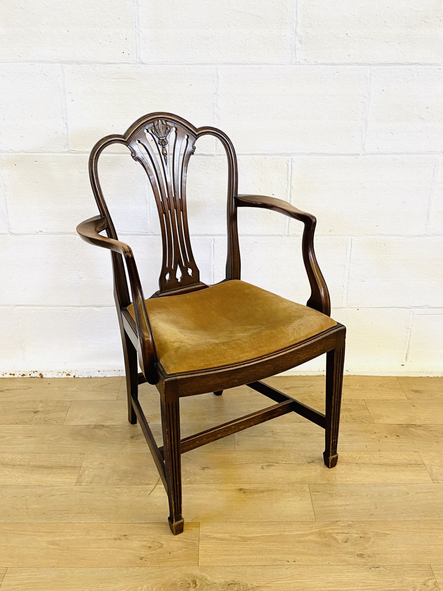 Georgian mahogany elbow chair - Image 3 of 5