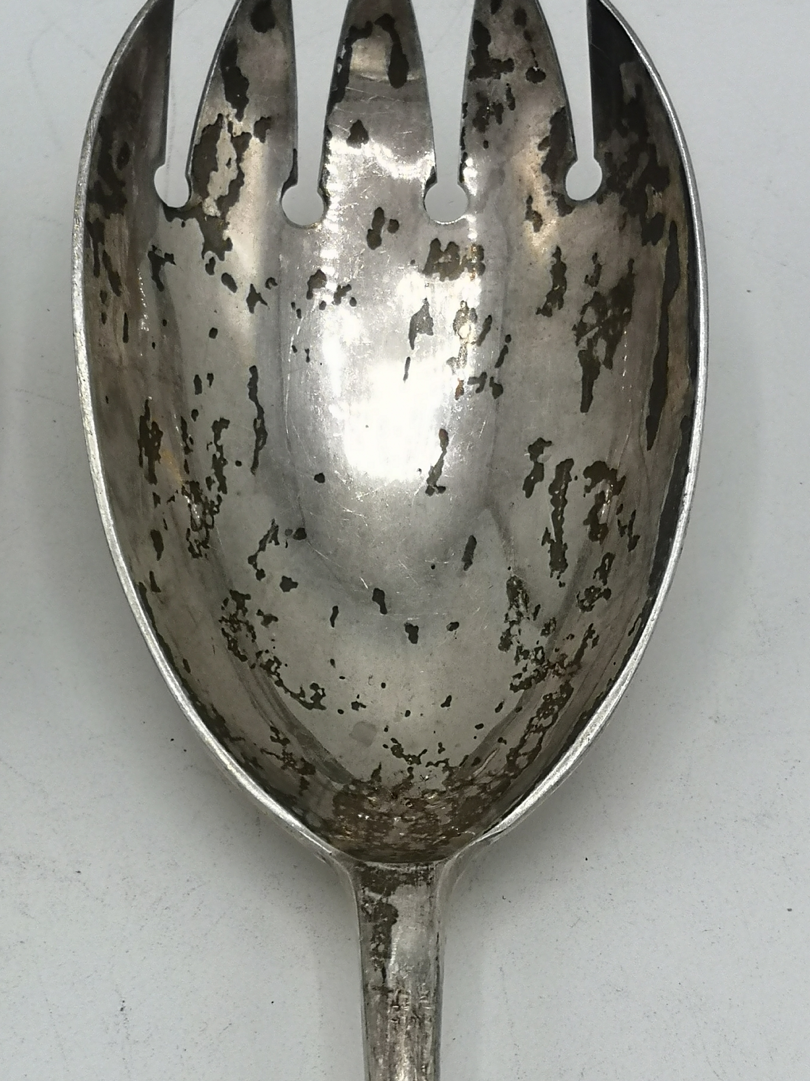 Pair of silver salad servers - Image 3 of 8