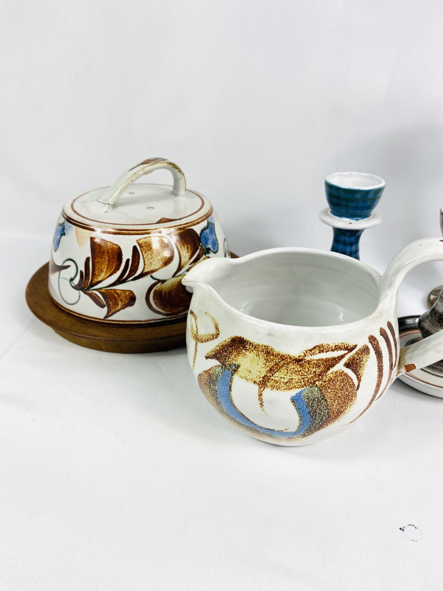 Five pieces of studio pottery - Image 3 of 5