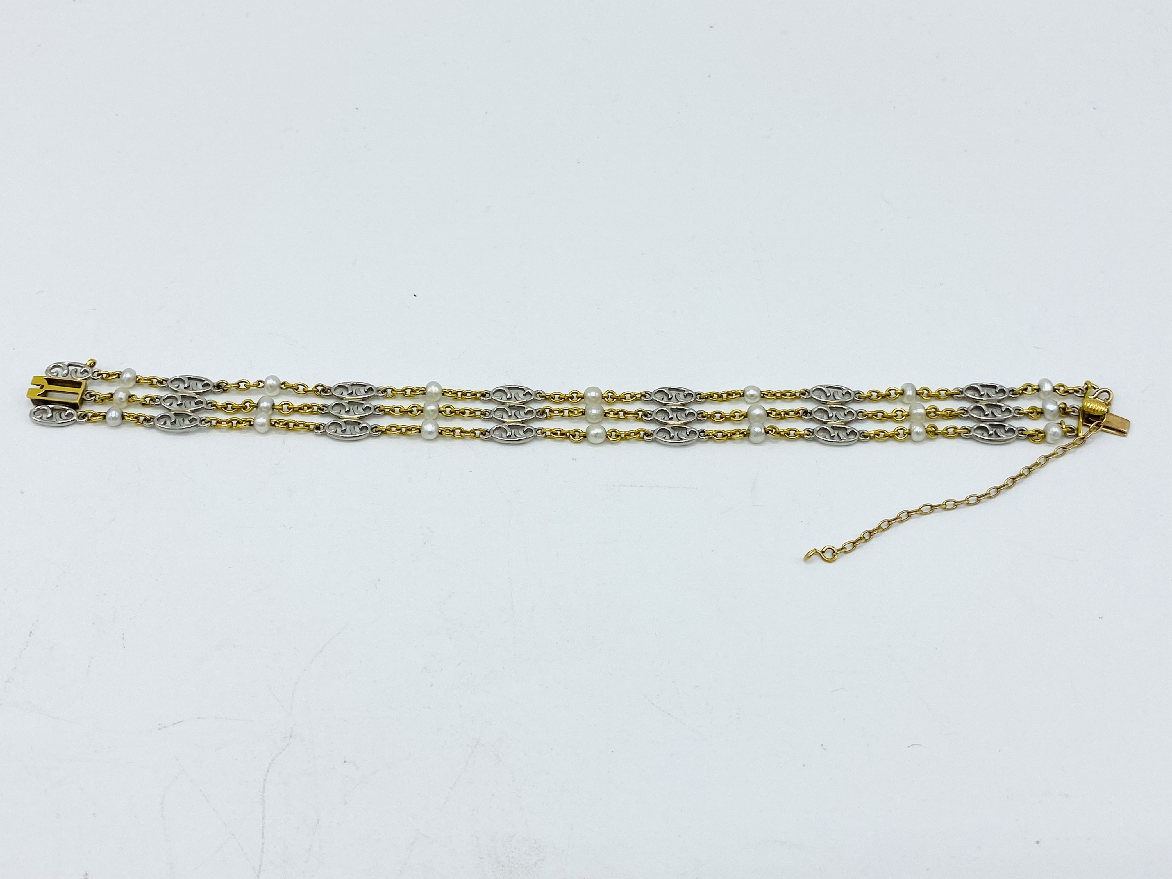 15ct gold, platinum and pearl bracelet - Image 5 of 5